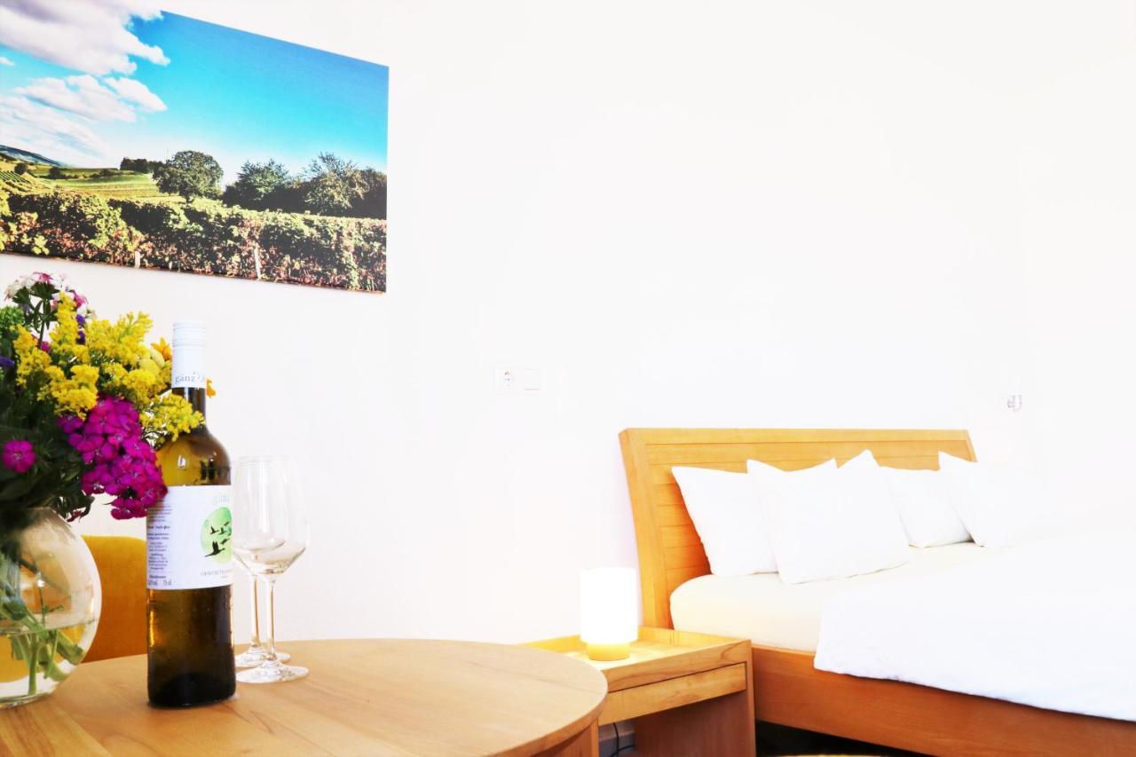 Bioweingut & Landhotel Gaenz Hackenheim Exteriör bild