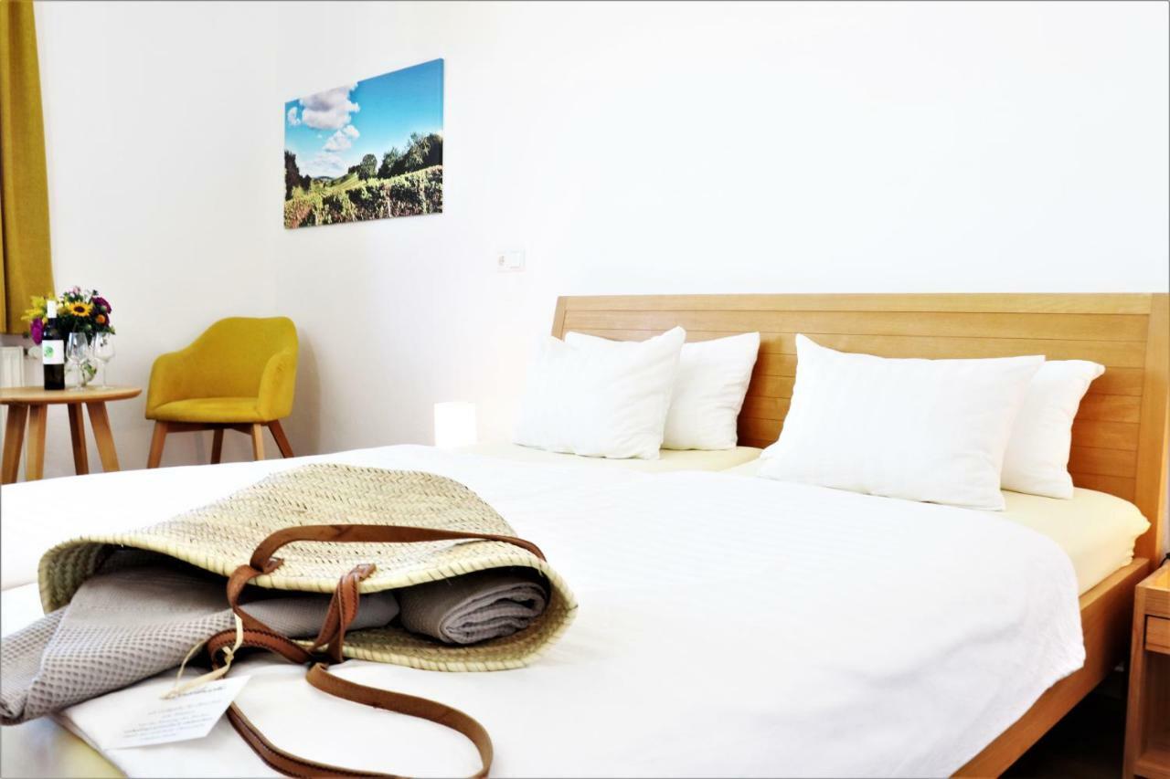 Bioweingut & Landhotel Gaenz Hackenheim Exteriör bild